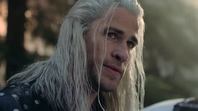 Liam Hemsworth는 The Witcher 시즌 4에서 "꽤 잘 버틴다"고 Geralt 비디오 게임 배우 Doug가 말했습니다