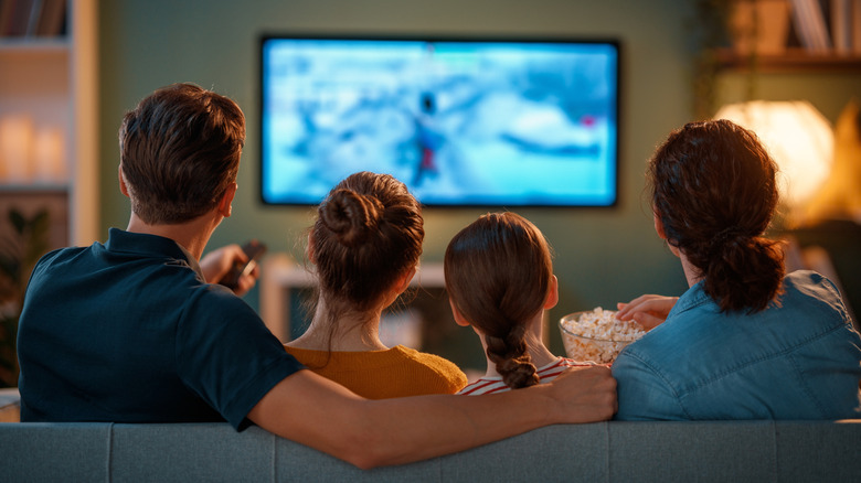 주요 케이블 네트워크가 거의 30년 만에 이름을 바꾸고 있습니다