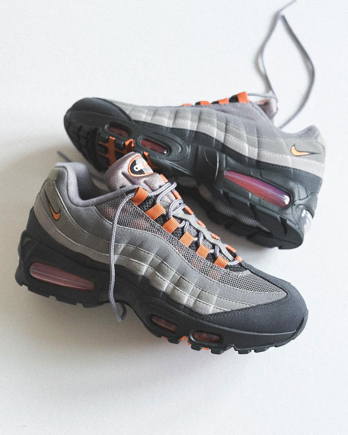 나이키 에어맥스 95 "핫 커리", 2026년을 앞두고 표면 샘플