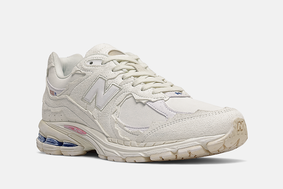 뉴발란스 2002R 프로텍션 팩 "씨 솔트"