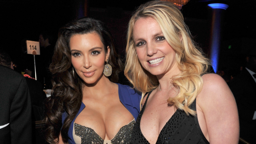 브리트니 스피어스, 킴 카다시안과 함께 침대에서 시간을 보낸다