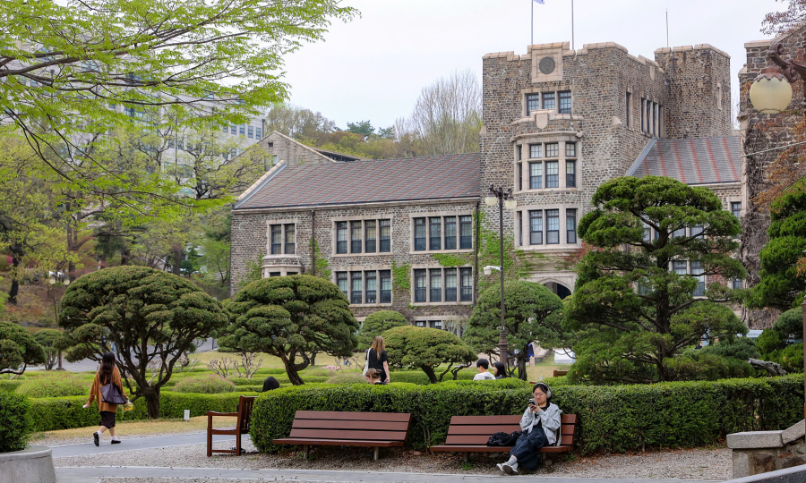 한국 최고의 대학들이 AI 부정행위 스캔들에 직면하고 학생들은 광범위한 오용을 인정