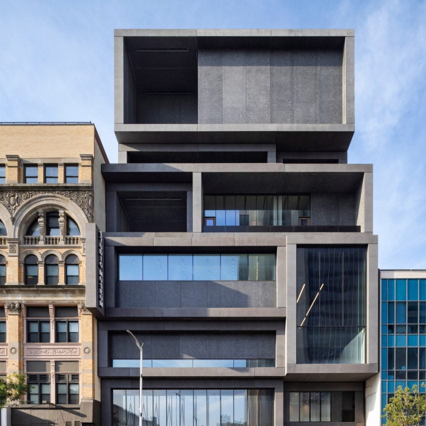 David Adjaye는 성폭행 혐의 보도를 비판합니다