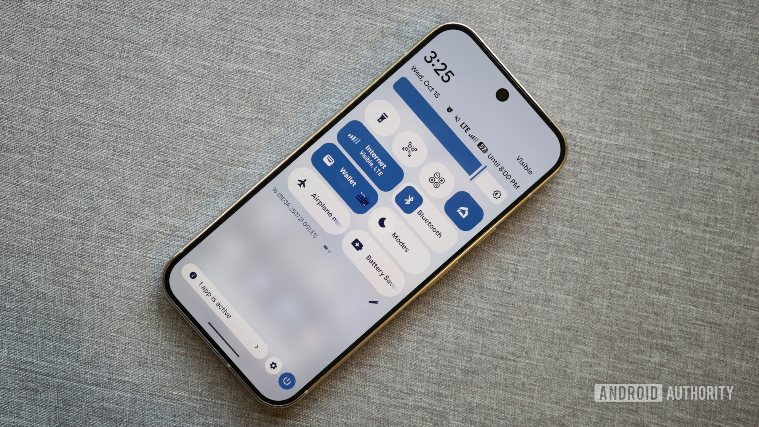 액체 유리 또는 재료 3 표현력이 있습니까? 설문조사 결과 산사태 승자가 밝혀졌습니다.