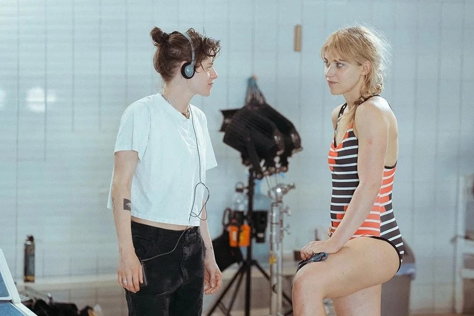 크리스틴 스튜어트 연출작 ‘물의 연대기’, 베일 벗었다