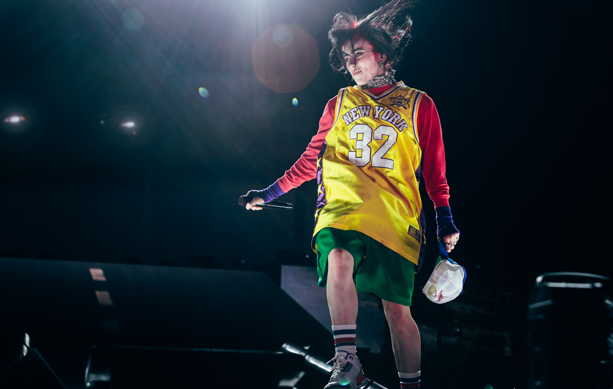 Elon Musk는 Billie Eilish를 향해 "빌어먹을 한심한 계집년"이라고 비난했습니다.