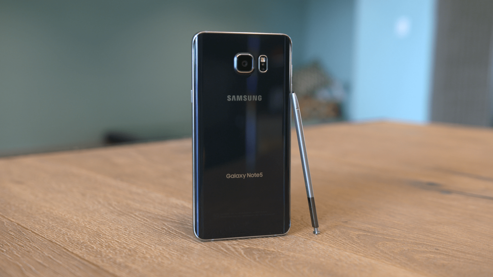 일부 갤럭시 휴대폰은 호주에서 더 이상 긴급전화를 걸 수 없으며, 이미 하나의 c |||에 연결되어 있습니다. Galaxy 시리즈와 같은 Android 기기에는 수명이 있으며, 기기가 더 이상 보안 업데이트 및 Android 업데이트를 받지 못하면 수명이 종료됩니다. 최근 사망 사건은 부분적으로 응급 서비스 다이얼 실패와 관련이 있었습니다. 사용된 휴대폰은 보안 또는 OS 업데이트 대상이 아닙니다. 더…