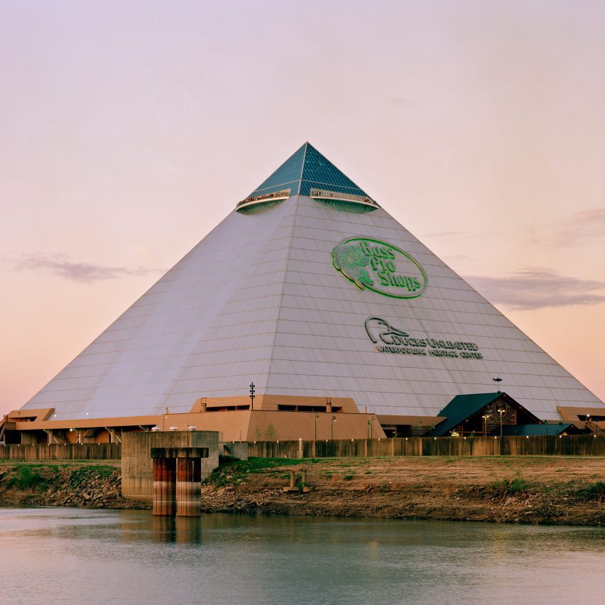 "자본주의의 향수 성향"을 보여주는 10개의 미국 피라미드