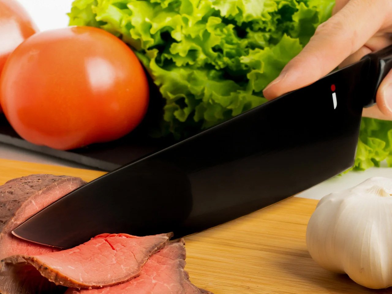 모든 가정 요리사에게 필요한 150달러 미만 최고의 주방 칼 및 절단 도구 5가지