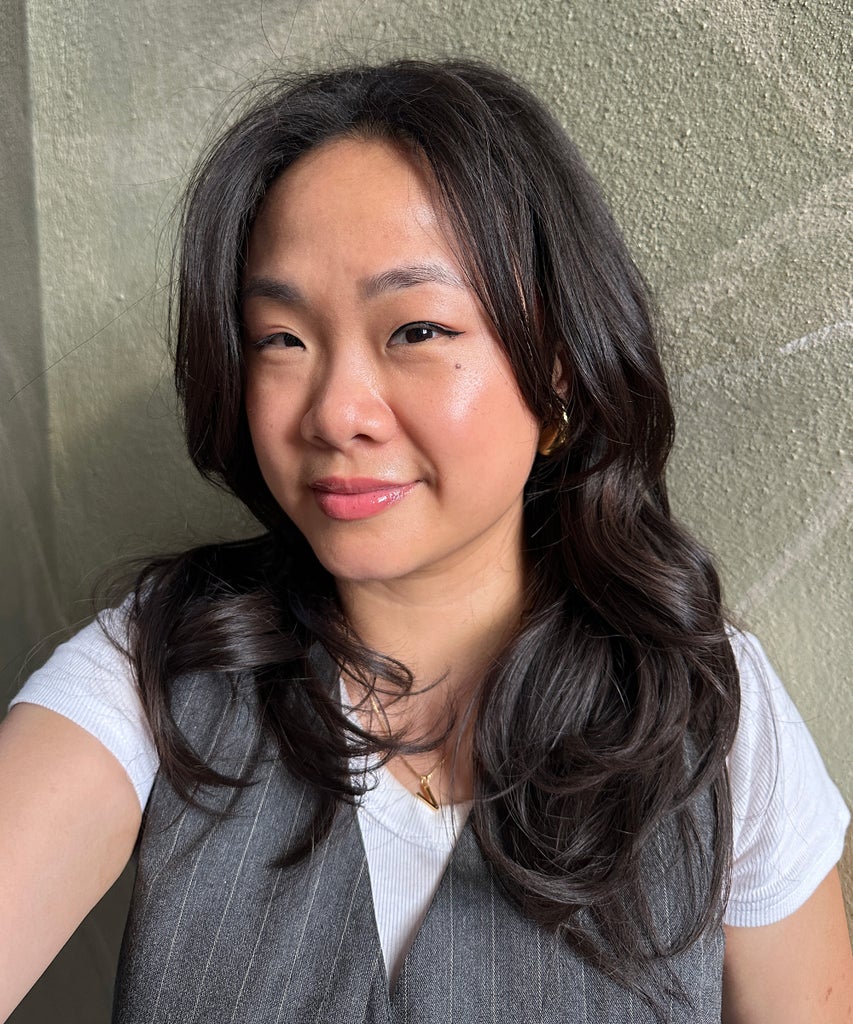 인기 있는 "스칸디 레이어스" 헤어스타일을 얻었고 그 결과는 나를 놀라게 했습니다