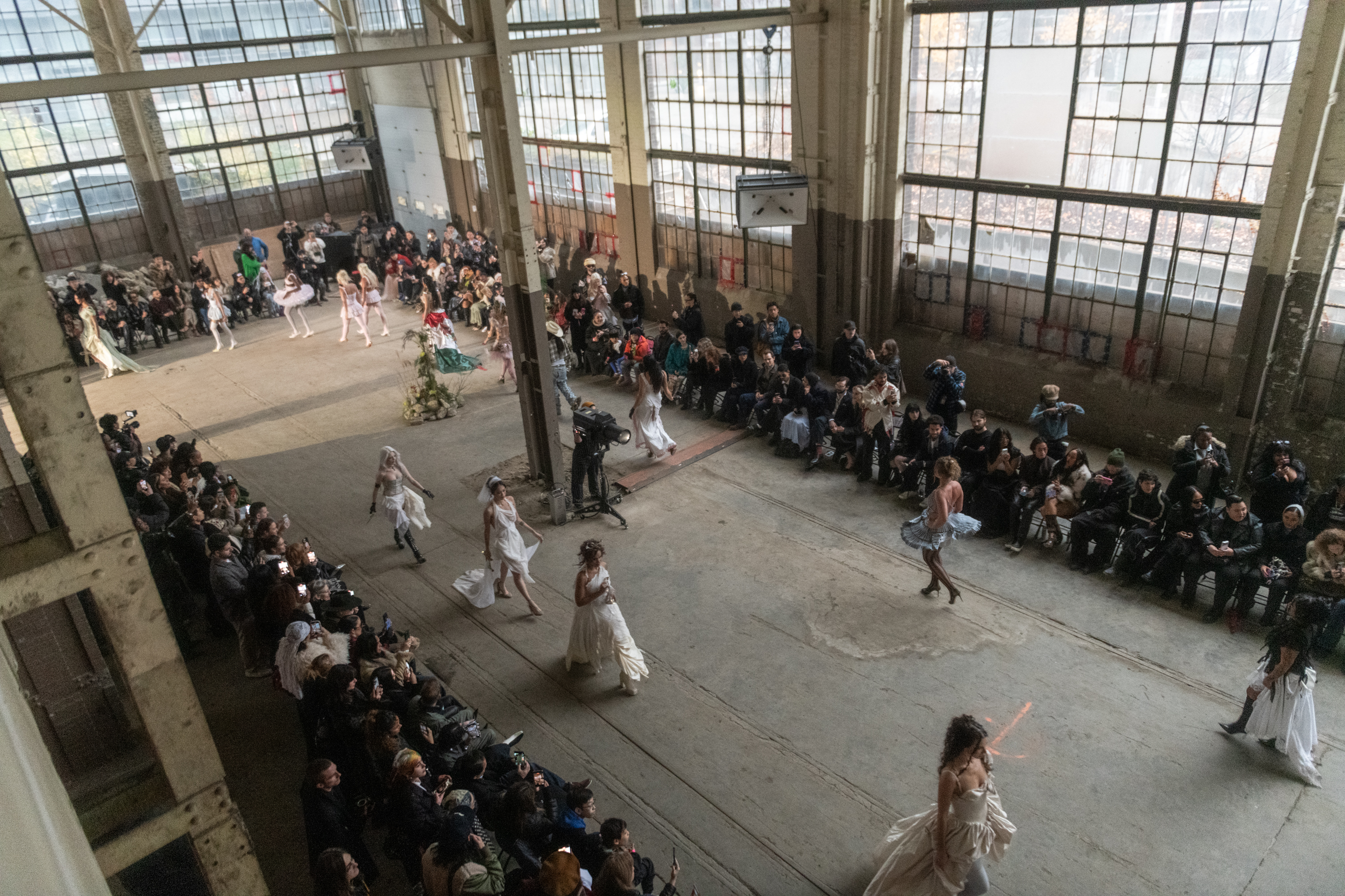 Fashion Art Toronto Fall 2025에서 여러분이 놓친 내용은 다음과 같습니다