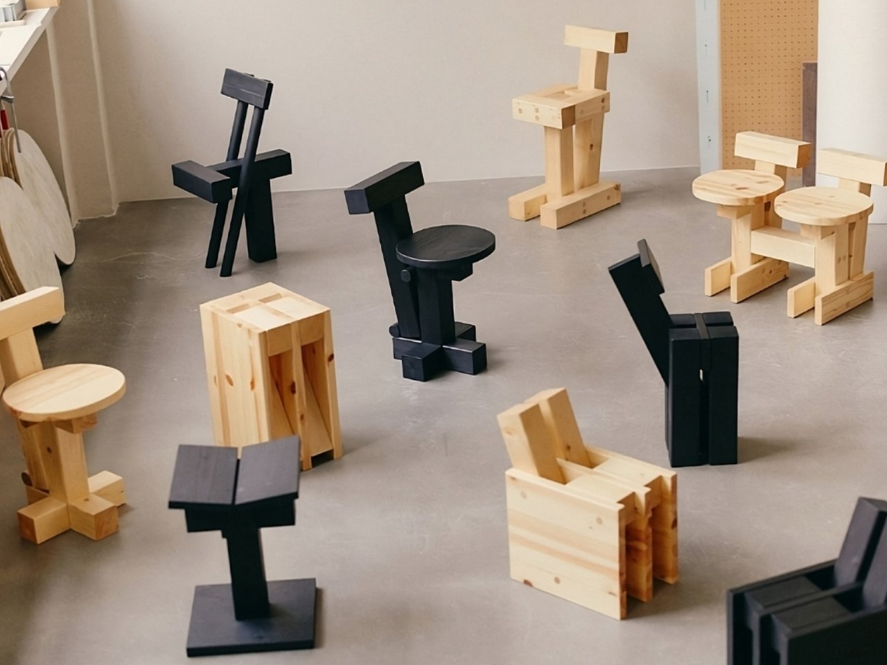 이 가구 컬렉션은 내면의 5세 어린이가 디자인했습니다