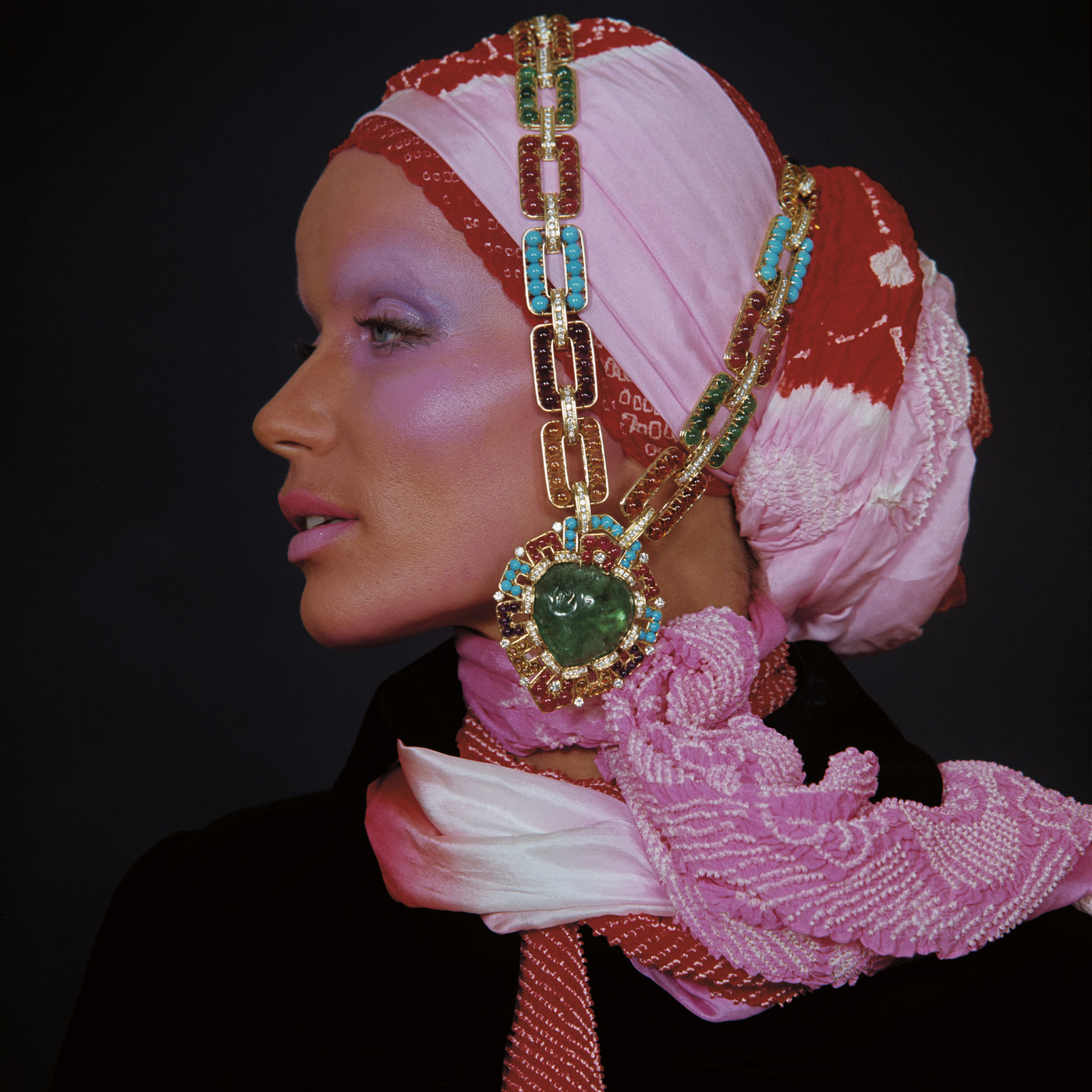 보석이 색채로 영원과 영혼을 말할 때