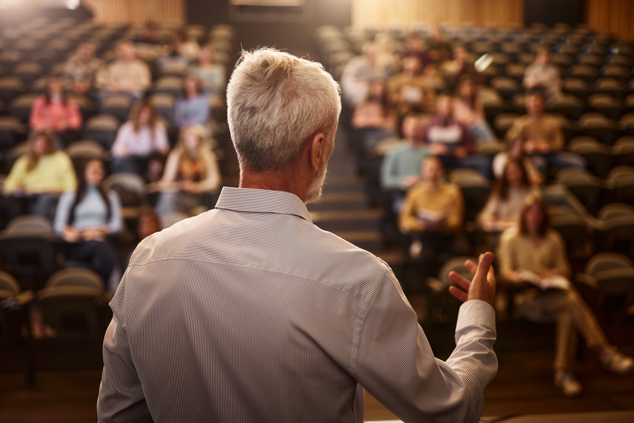 신성한 삶으로 가르치기