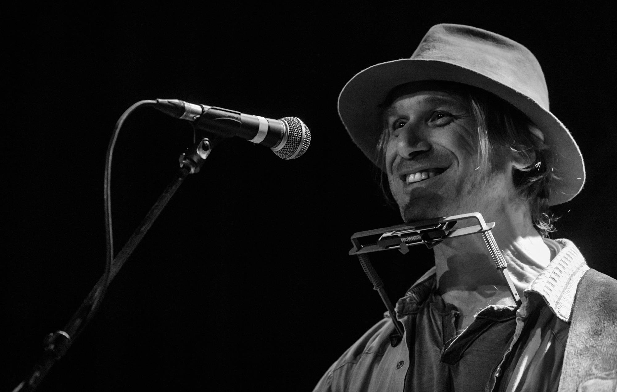 영향력 있는 얼터너티브 싱어송라이터 토드 스나이더(Todd Snider)가 59세의 나이로 사망