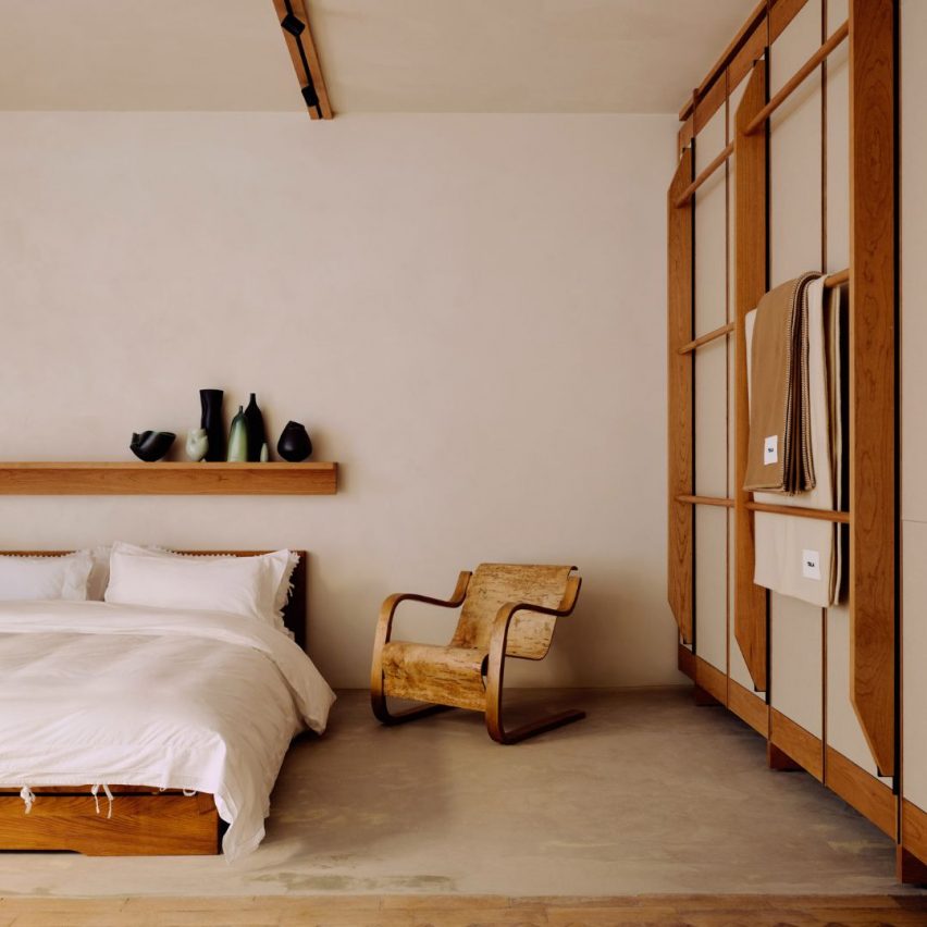 Mentze Ottenstein은 런던의 Tekla 매장에 "고요한 발견"을 위한 공간을 만듭니다