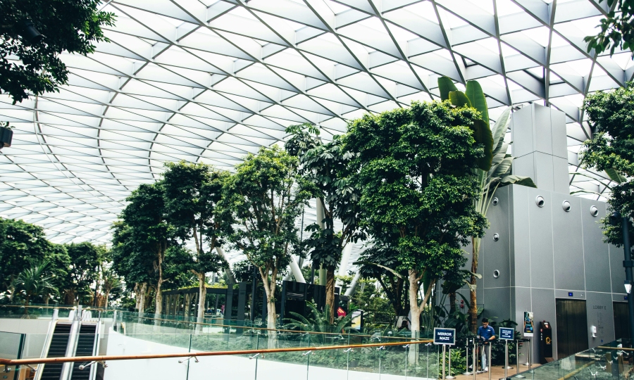 싱가포르 창이 공항, 2025년 약 5,800만 명의 승객으로 기록적인 반등 예상