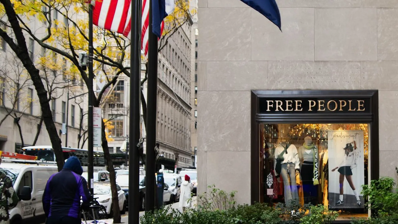 Urban Outfitters는 프로모션이 활발한 휴가를 기대합니다