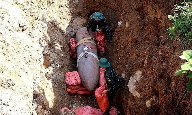 베트남 북부에서 1.2톤 전쟁폭탄 폭발 성공