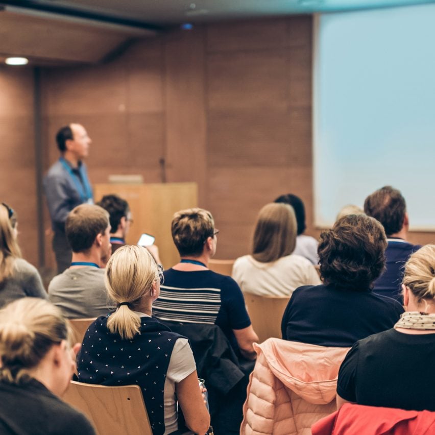 미국에서는 건축학이 더 이상 "전문 학위"로 간주되지 않습니다.