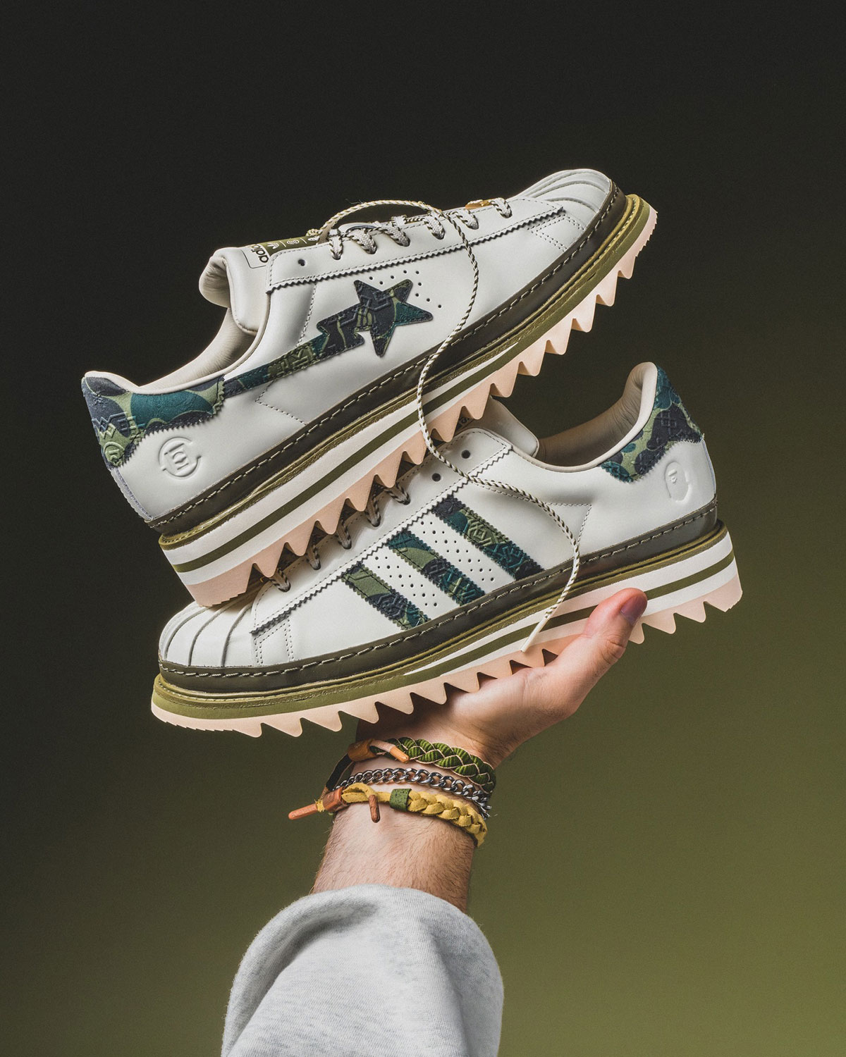 CLOT과 Bape가 또 다른 아디다스 슈퍼스타를 준비 중입니다