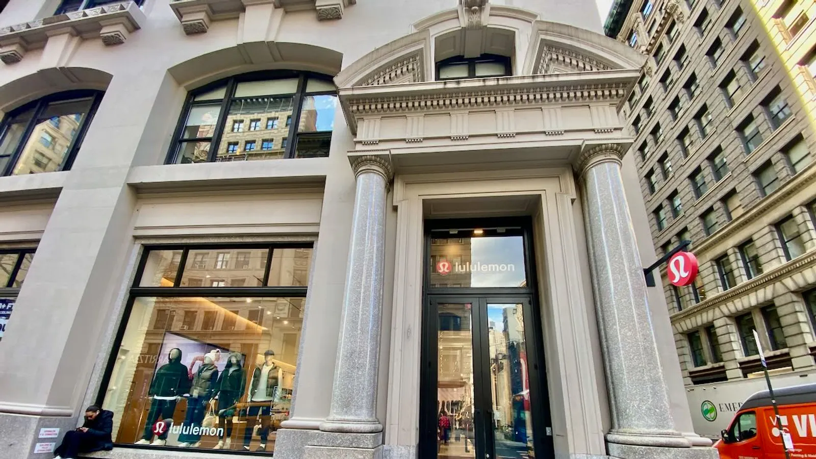 룰루레몬 미주지역 수장 퇴출