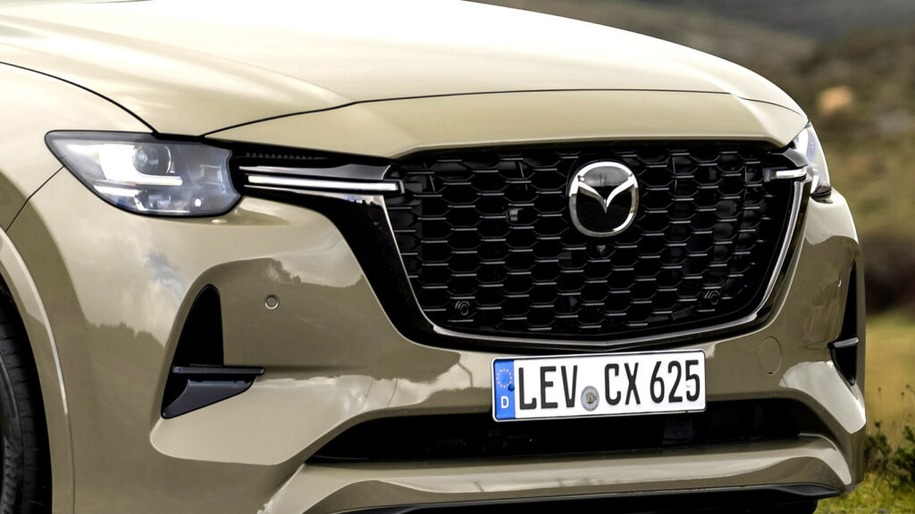 지저분한 SUV 출시 내부 Mazda는 당신이 잊기를 원합니다