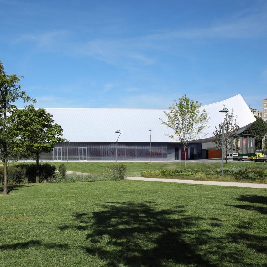 Novembre Studio, 밀라노 CityLife 개발에서 Golden Goose Arena 완공