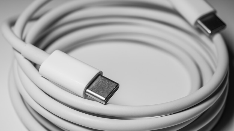 속도 저하 없이 USB 케이블을 얼마나 오래 사용할 수 있나요?