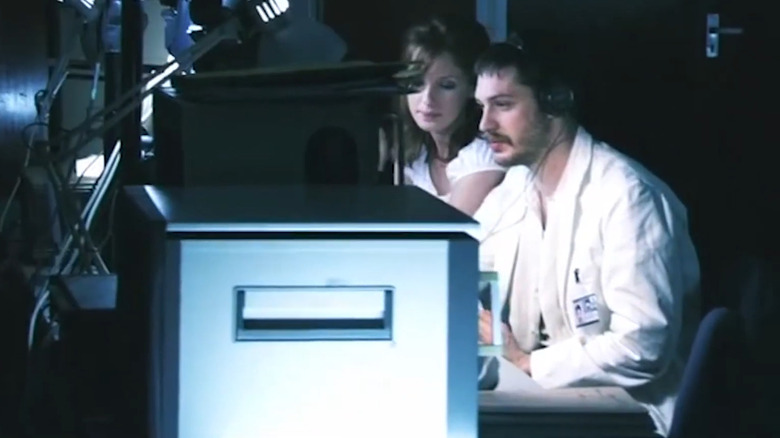 Yellowstone 이전에는 Kelly Reilly가 Tom Hardy와 함께 무명 SF 영화에 출연했습니다