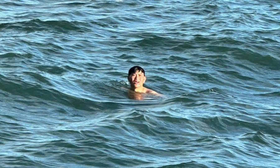 폭풍 속에서 50시간 동안 바다에 떠 있던 기적