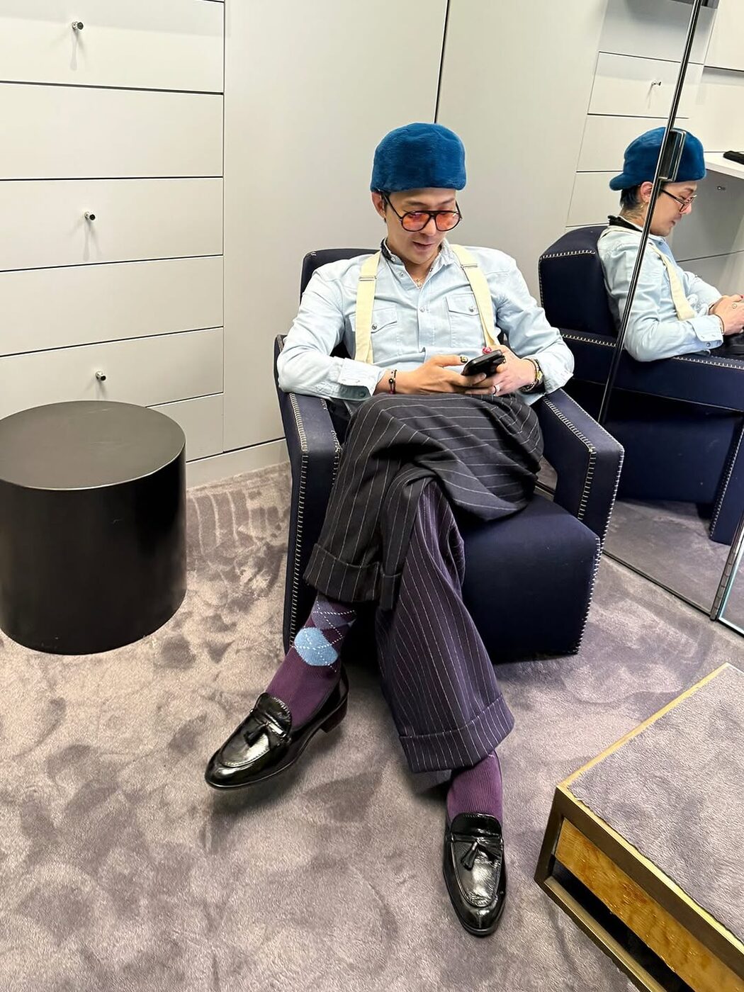 블랙과 그레이만으론 부족할 때, 컬러 포인트 주는법 4