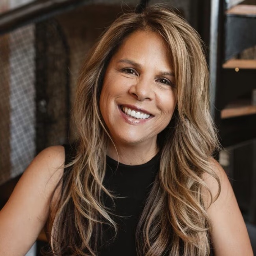 68세 브로커가 새로운 시장을 장악하는 데 도움이 된 YouTube 전략