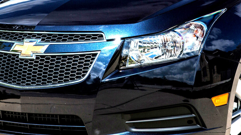 GM, 새로운 테스트를 통해 구형 모델 내부에 숨겨진 위험이 드러난 후 에어백 리콜 확대