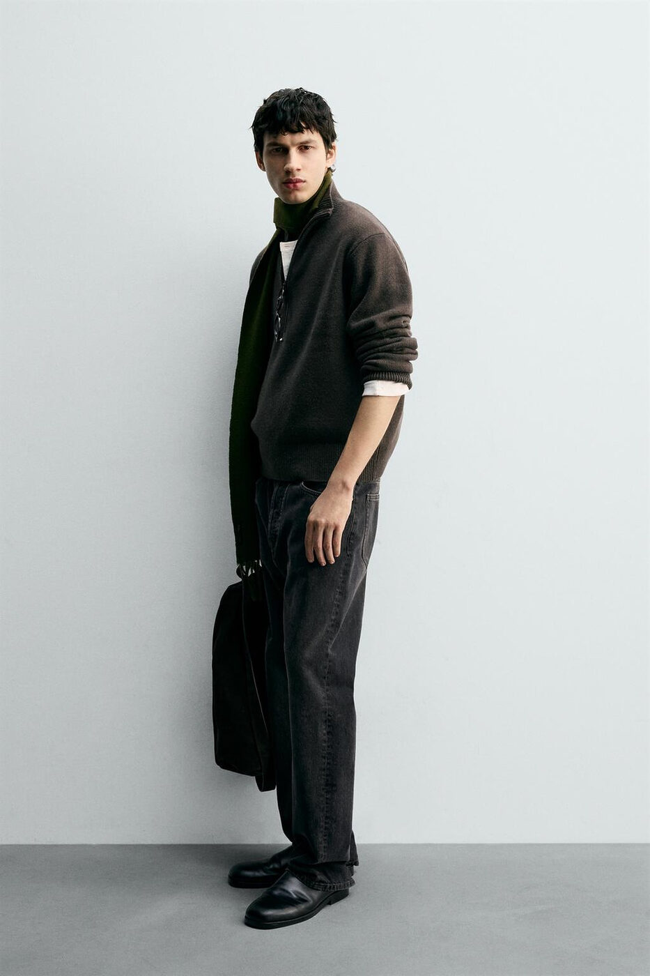 새로운 남자 추구미, 쿼터 집업 입고 말차 마시는 남자가 왜이리 난리야?