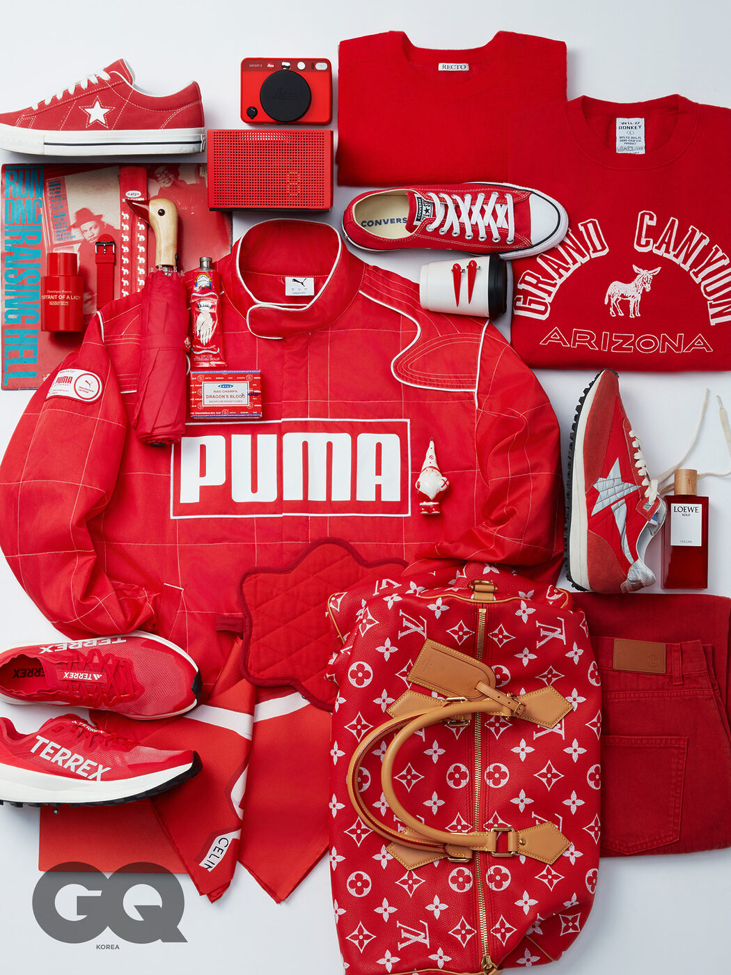 홀리데이를 선명하게 물들일 레드와 블랙 아이템