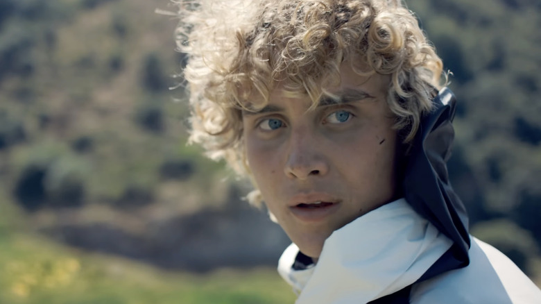 수확 예고편의 일출에는 새로운 얼굴의 친숙한 헝거 게임 캐릭터가 가득합니다