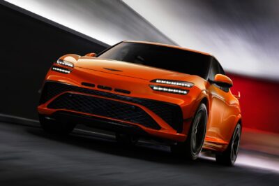 제네시스가 GV60의 고성능 변종인 GV60 마그마를 선보입니다