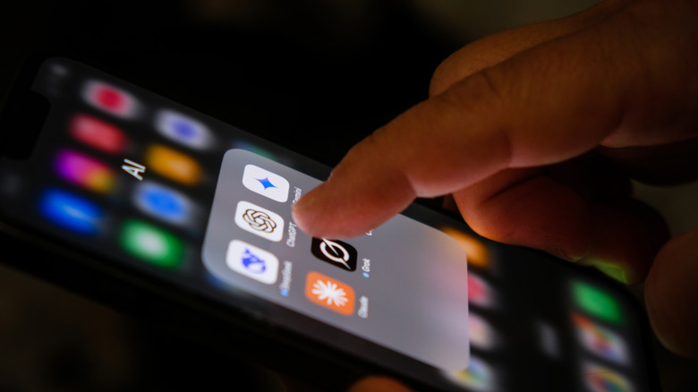 iPhone에서 로컬로 AI 챗봇을 실행해야 하는 5가지 이유