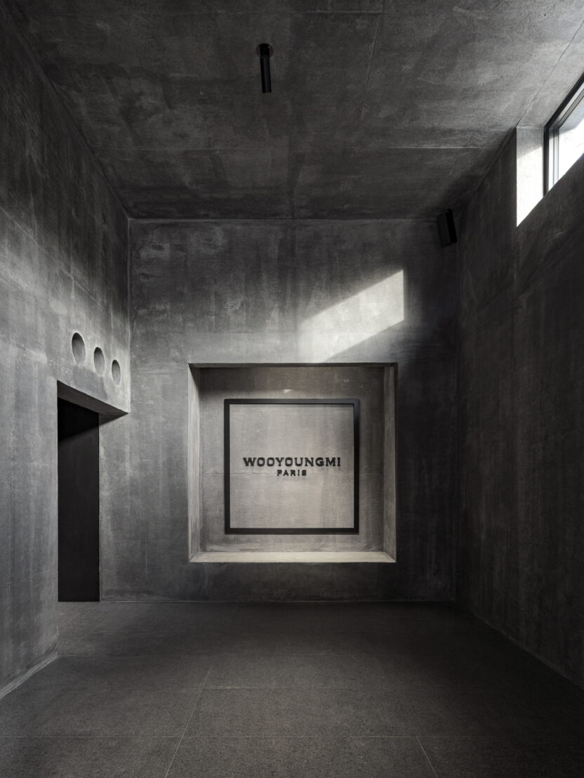 우영미가 이태원에서 펼치는 브랜드의 새로운 챕터