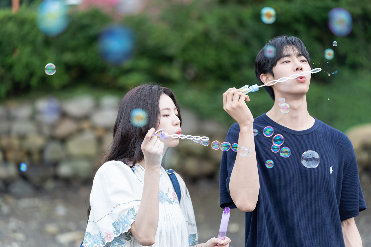 겨울을 물들일 로맨스, ‘오늘 밤, 세계에서 이 사랑이 사라진다 해도’