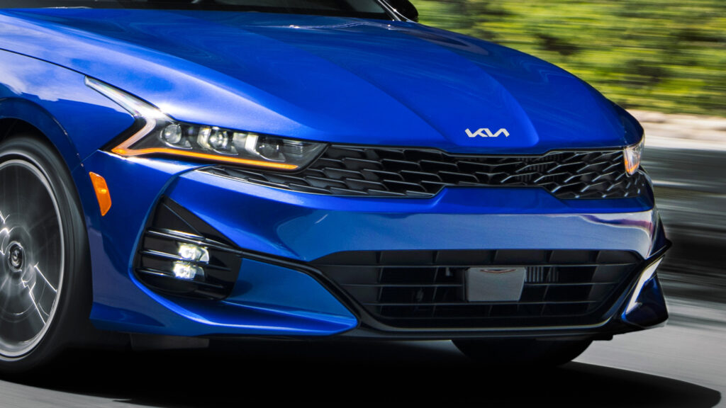 기아, 휘발유 탱크 녹을 수 있는 세단 25만 대 리콜