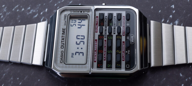 실습: "OUTATIME" Casio 계산기 CA-500W 시계, 백투더퓨처 영화 40주년 기념