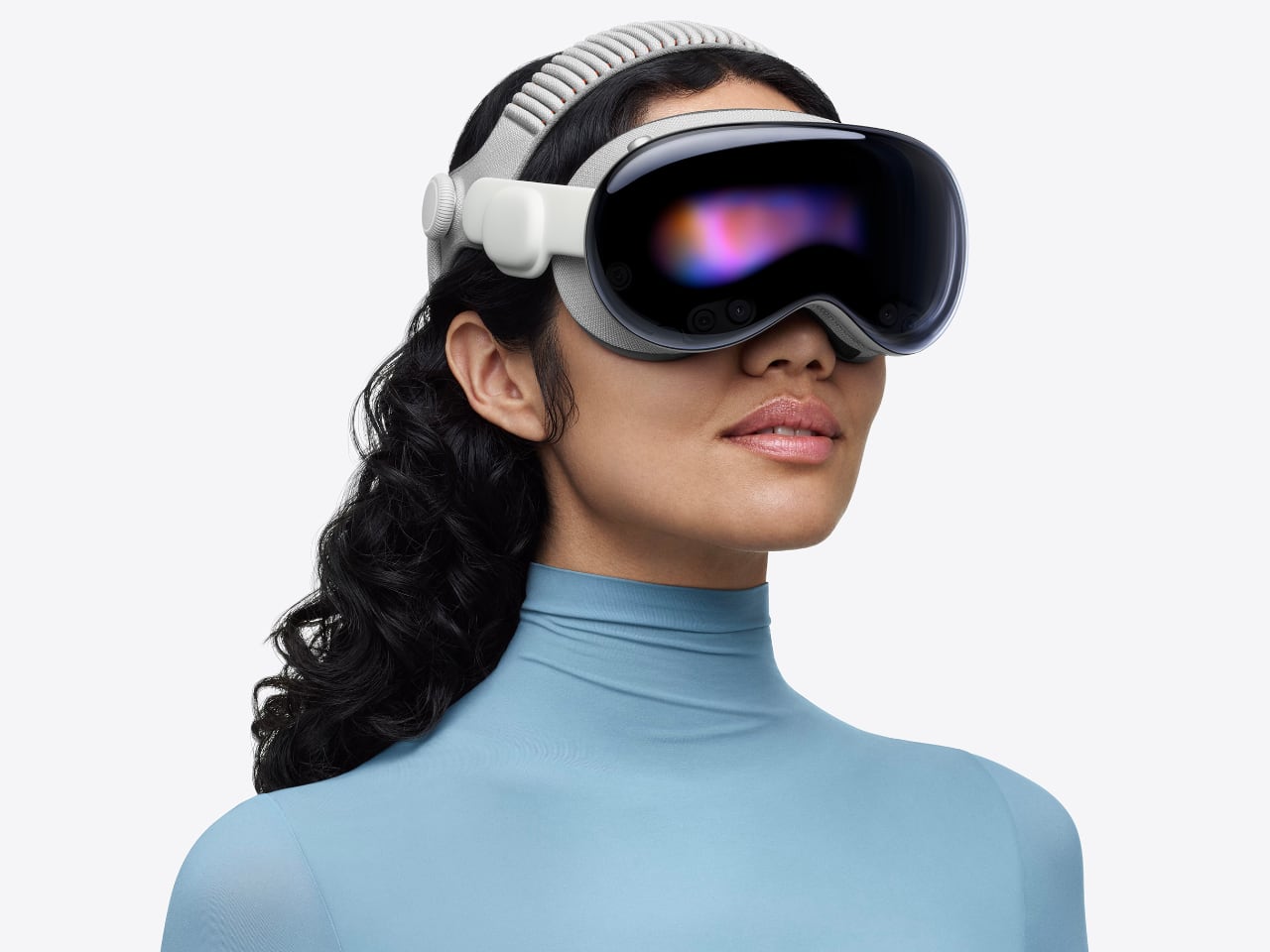 Apple Vision Pro는 몰입형 세계를 확장합니다: 새로운 콘텐츠와 수상 경력에 빛나는 앱이 공간을 재정의합니다