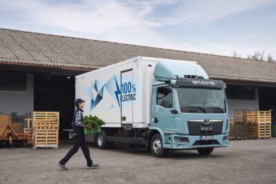 MAN은 12~42톤의 전기 냉장 물류 서비스를 제공합니다