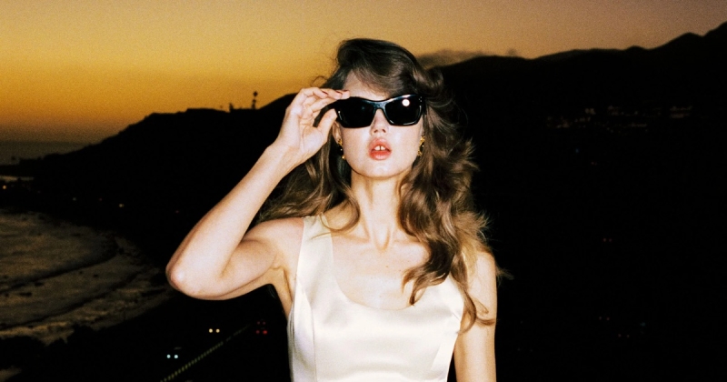 개혁의 휴일 드레스는 심각한 부러움을 유발할 수 있습니다