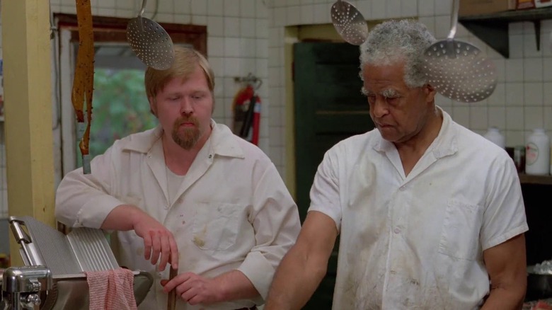 제임스 얼 존스의 아버지가 가장 기괴한 80년대 공포영화에 출연했습니다