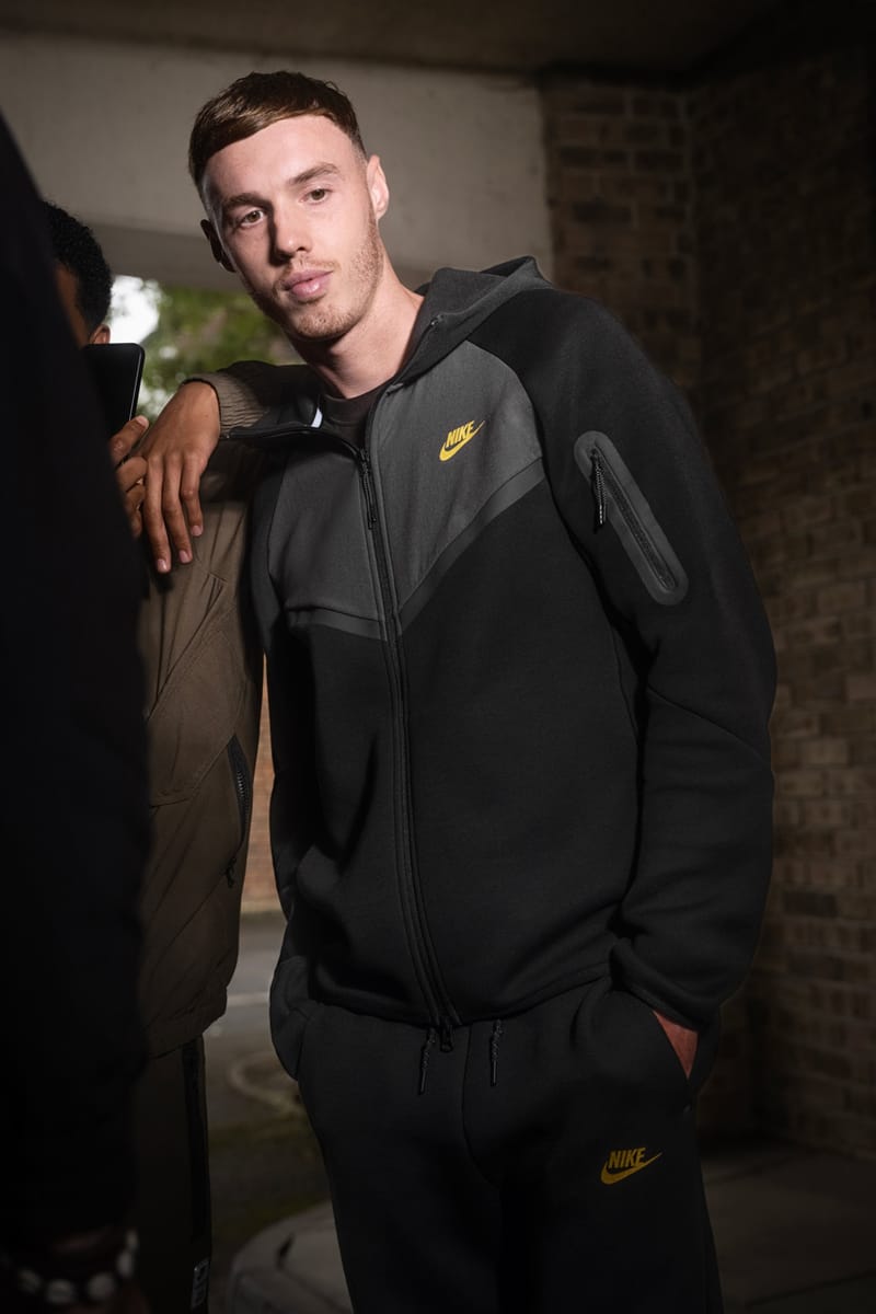 JD, 2025년 크리스마스 광고에서 오늘날의 문화 경관을 조명