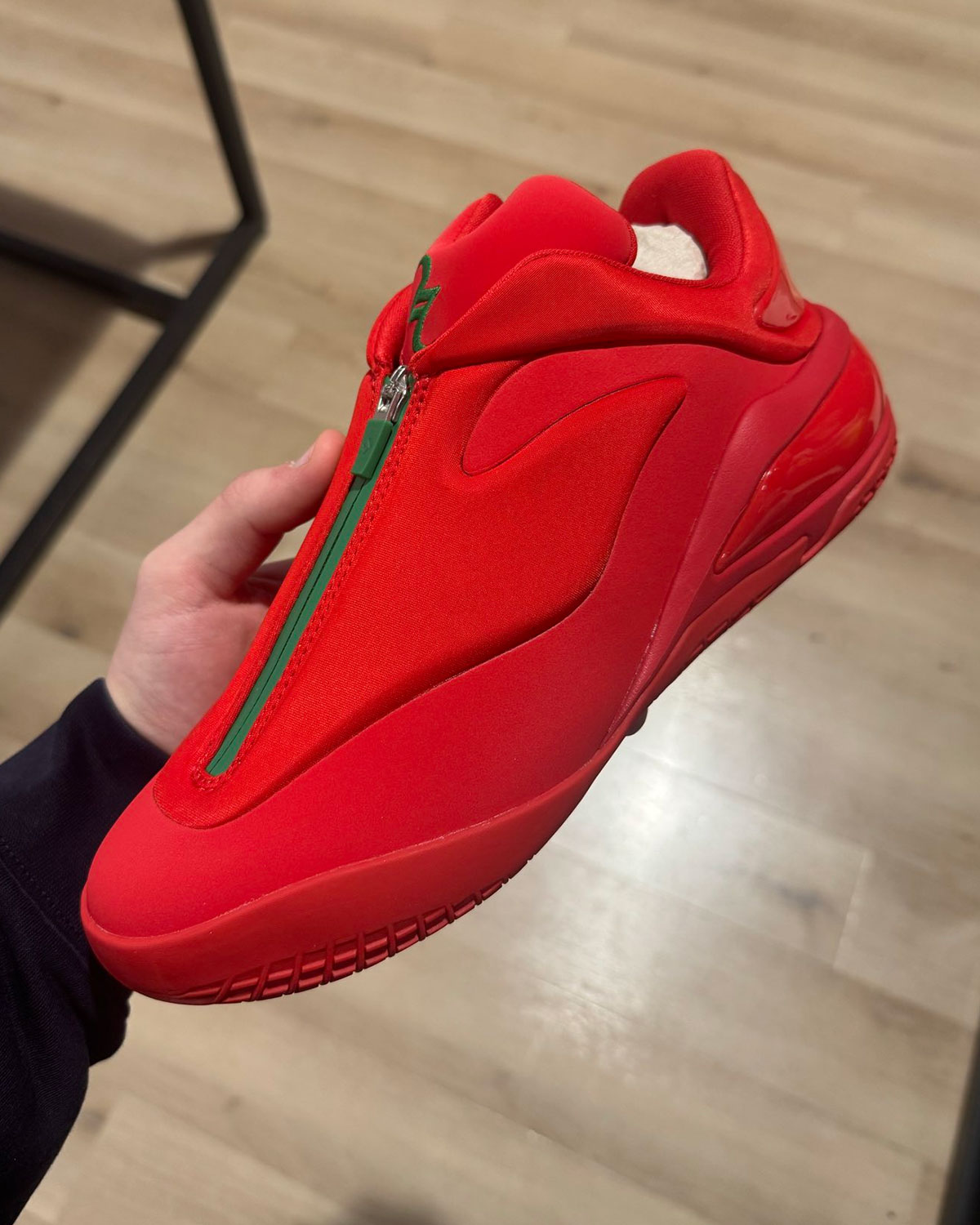 컨버스 SHAI 001 "윈터 레드"로 크리스마스가 일찍 찾아왔습니다