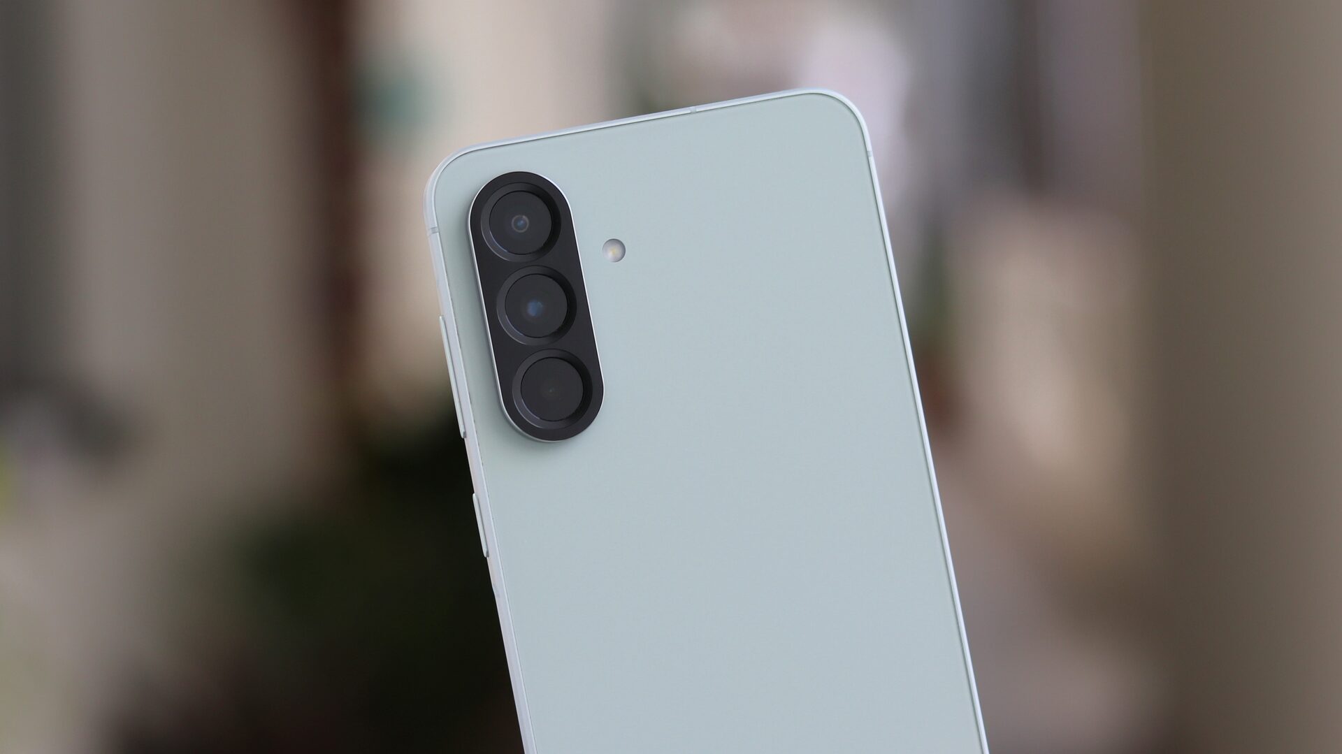 가장 흥미로운 삼성 카메라 디자인은 프리미엄 부문에 속하지 않습니다